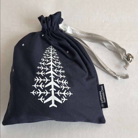 Lufthansa Business Navy Drawstring Amenity Bag with White Planes Tree Design - Picture 1 of 4
